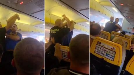 Graban cómo la Guardia Civil detiene a dos británicos borrachos y agresivos en un avión de Ryanair