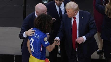 Cucurella da su versión sobre qué sucedió con Donald Trump: "¿Quién se atreve?"
