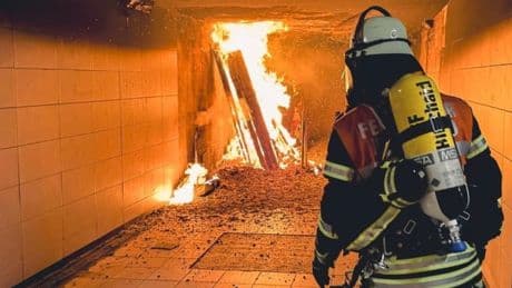 Wegen Feuer Verspätungen bis Donnerstag - Deutschlands wichtigste Bahnstrecke gesperrt