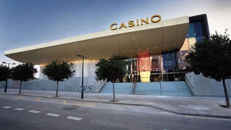 Blackstone allana la OPV de Cirsa con la emisión de 600 millones en bonos