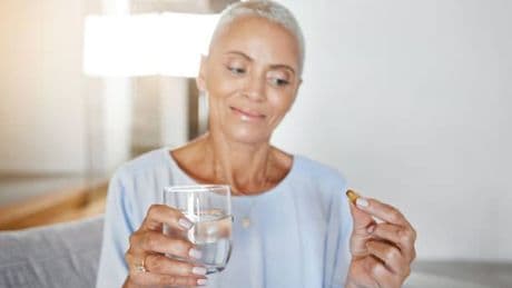 Apotheker raten: Eisentabletten besser nicht mit Wasser schlucken