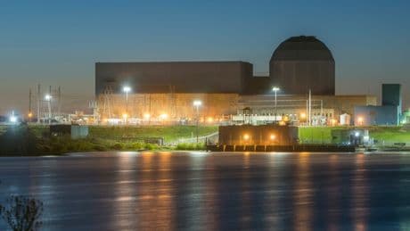 Meta sabe que la IA no se alimenta solo de modelos: por eso ha sellado una apuesta de 20 años por la energía nuclear