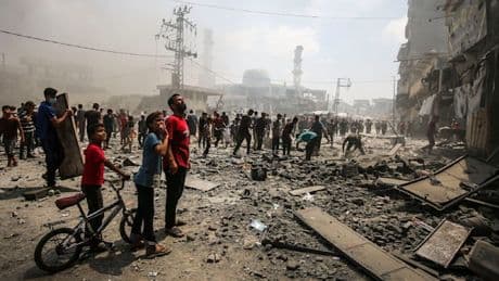 Zwischen Bomben und Militanten – Warum es so schwierig ist, unabhängig aus Gaza zu berichten