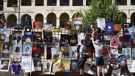 Coupes budgétaires dans la culture : à Avignon, l’austérité est déjà sur le devant de la scène
