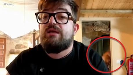 Una mujer desnuda se cuela por error en una conexión en directo del &#039;influencer&#039; Cocituber en &#039;Fiesta&#039;: &quot;&#039;No me voy a justificar&quot;