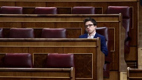 El hundimiento de Íñigo Errejón según Luca Costantini y la &quot;venganza&quot; de la &quot;mano morada&quot; que le empujó