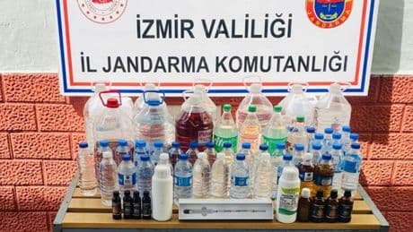 İzmir’de kaçak alkol operasyonu