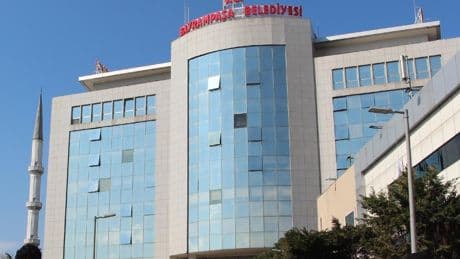 Bayrampaşa Belediye Meclisi'nde CHP'li 2 üye partilerinden istifa etti