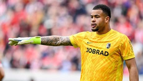 Neuer Trainer vor der Saison - Freiburgs Atubolu vergleicht Streich und Schuster
