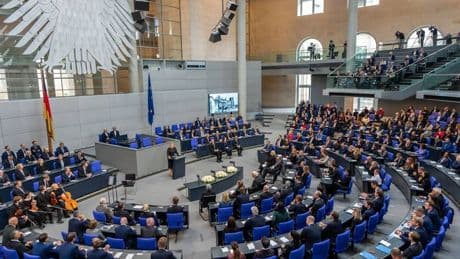 Erinnerung an den 8. Mai 1945: Bundestag würdigt das Kriegsende vor 80 Jahren mit einer Gedenkstunde
