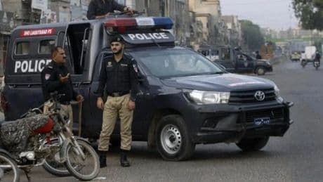 Pakistan’da güvenlik güçleriyle çatışmaya girildi: 3 ölü