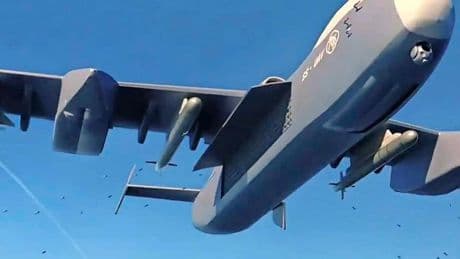 Moederschip dat met honderd drones een zwerm des doods kan loslaten: China maakt zich op voor lancering Jiu Tian