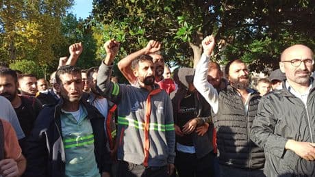 Ağaç AŞ işçileri iş bıraktı: “En ağır işi biz yapıyoruz, en düşük ücreti alıyoruz”