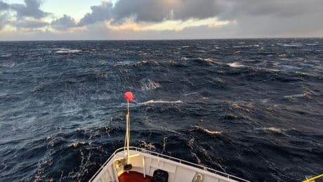 La corriente oceánica que rodea a la Antártida se está acelerando: la alerta de los científicos