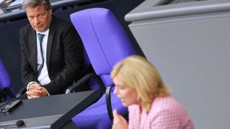 Robert Habeck: Ehemaliger Grünen-Chef teilt zum Abschied gegen Bundestagspräsidentin Julia Klöckner aus