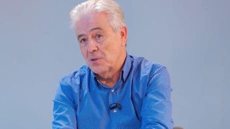 Emilio Alba, oncólogo: "Hay gente que desarrolla un cáncer porque lo hereda. Pero esos son muy poquitos"