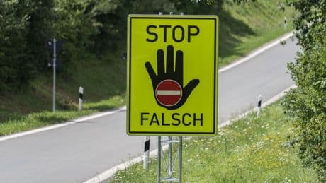 Verkehr: Was tun, wenn ein Geisterfahrer unterwegs ist