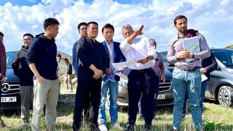 China da portazo a su inversión de 300 millones en Mina Muga, el primer proyecto por el que se interesaron Santos Cerdán y Antxon Alonso