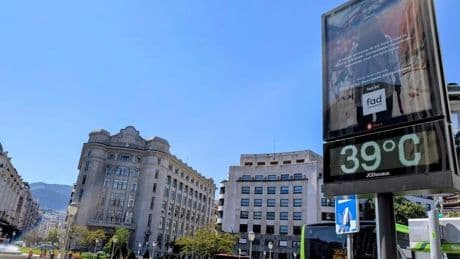 Bizkaia suda en un sábado muy caluroso con máximas de 36 grados en Sopuerta, Sodupe y Amoroto