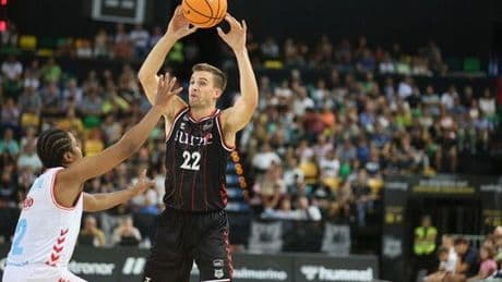 Xavi Rabaseda, jugador del Bilbao Basket, ingresado por meningitis