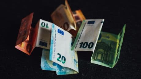 La Bce lancia un concorso per disegnare la grafica dei nuovi euro