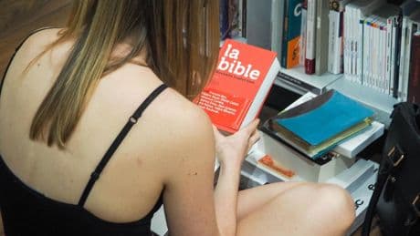 Un « boom biblique » : pourquoi les ventes de bibles augmentent autant en France ?