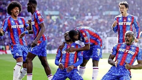 Stuntend Crystal Palace wint FA Cup ten koste van Manchester City