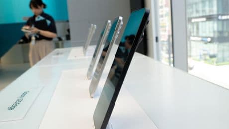 Samsung Offers Apple An iPhone 17 Air Warning
