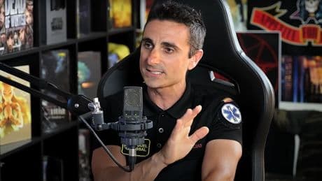 Miguel Assal, experto en primeros auxilios, sobre qué hacer si tu coche se inunda: “El error más grave es no abrir la ventana antes de que sea demasiado tarde”