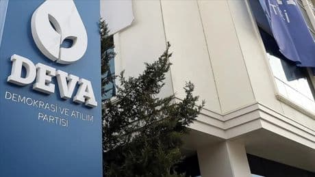 DEVA Partili iki vekil partisinden istifa etti