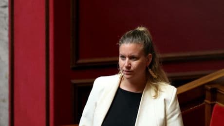 Armer ou non la police municipale : la proposition de Mathilde Panot divise les maires de gauche