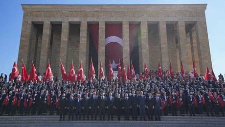 81 ilden gelen gençler ve milli sporcular Anıtkabir'de