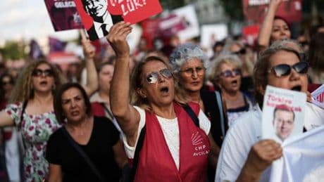 En Turquie, la répression sans fin des principaux organes d’opposition au pouvoir