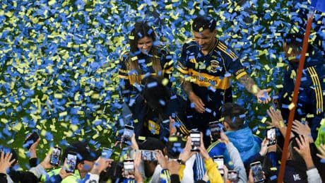 Foot : en vidéo, Leandro Paredes accueilli en rockstar à la Bombonera de Boca Juniors