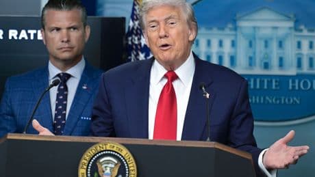 Trump insta a Goldman Sachs a reemplazar a su principal economista por sus análisis sobre aranceles