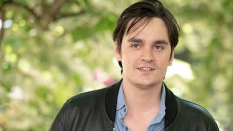 «J’ai grandi avec Hiromi. Elle a toujours été là. Toujours !» : Alain-Fabien Delon revient sur la relation entre son père et Hiromi Rollin, «sa compagne»