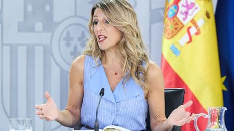 Tertulia de Herrero: Yolanda Díaz tilda a Podemos de &quot;negacionista&quot; por votar contra el decreto antiapagones