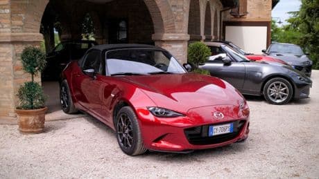 Mazda MX-5, per il decennale arrivano le edizioni speciali Kazari e Homura
