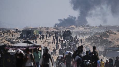 Israeli forces kill 4 more aid seekers as northern Gaza braces for looming offensive