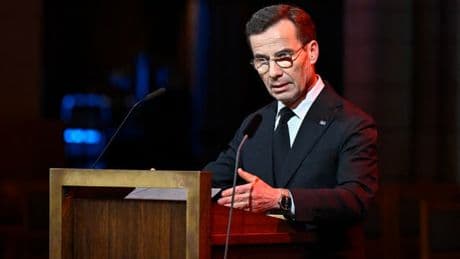 "Tombé dans la psychose de l'IA": le Premier ministre suédois critiqué pour avoir utilisé ChatGPT