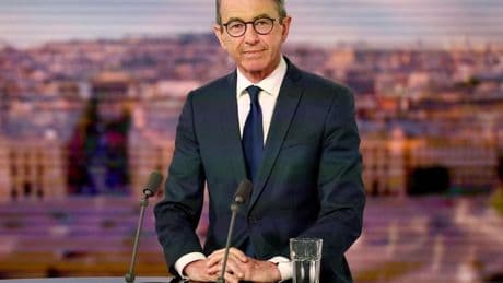 Los militantes de la derecha tradicional francesa eligen al ministro del Interior como nuevo líder