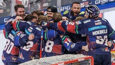 DEL-Finale: Köln nicht konkurrenzfähig: Eisbären Berlin wieder Eishockey-Meister