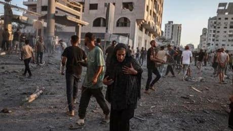 İsrail ordusu, Gazze'de çok katlı bir binayı daha yerle bir etti