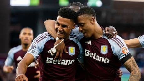 Aston Villa en Chelsea doen goede zaken in strijd om Champions League-ticket