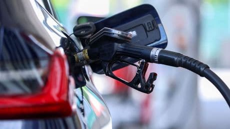 Millionen Autofahrer sagen Tankeschön - Benzinpreise knallen weiter runter!