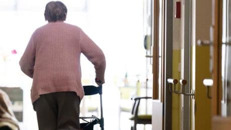 Arbeitgeber fordern grundlegende Reform der Pflegeversicherung