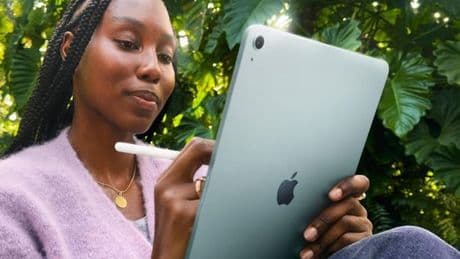 Apple's latest iPad Air falls to record low price in £120 price cut