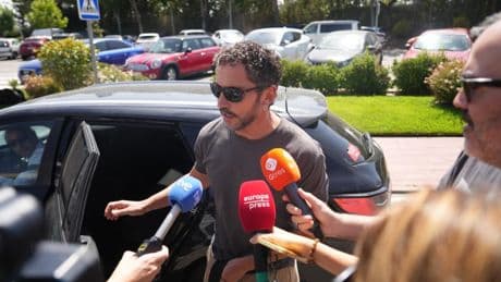 Silencio y conmoción en la despedida más íntima de Verónica Echegui: "No nos lo podemos creer"