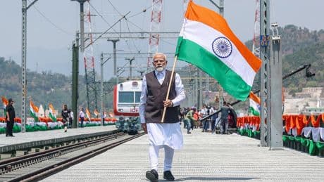 En Inde, Narendra Modi inaugure une ligne ferroviaire stratégique au Cachemire