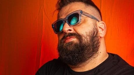 «Llevo muchos años luchando contra el algoritmo»